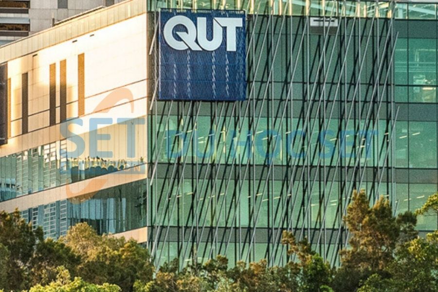 900x600 Queensland Uni Technology QUT 3