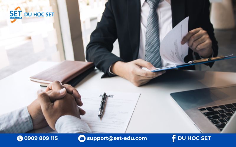 Chương trình sau đại học yêu cầu tốt nghiệp chuyên ngành hoặc kinh nghiệm, IELTS 6.5