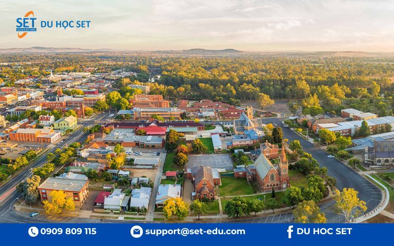 Charles Sturt University có hệ thống khuôn viên rộng khắp với cơ sở vật chất hiện đại