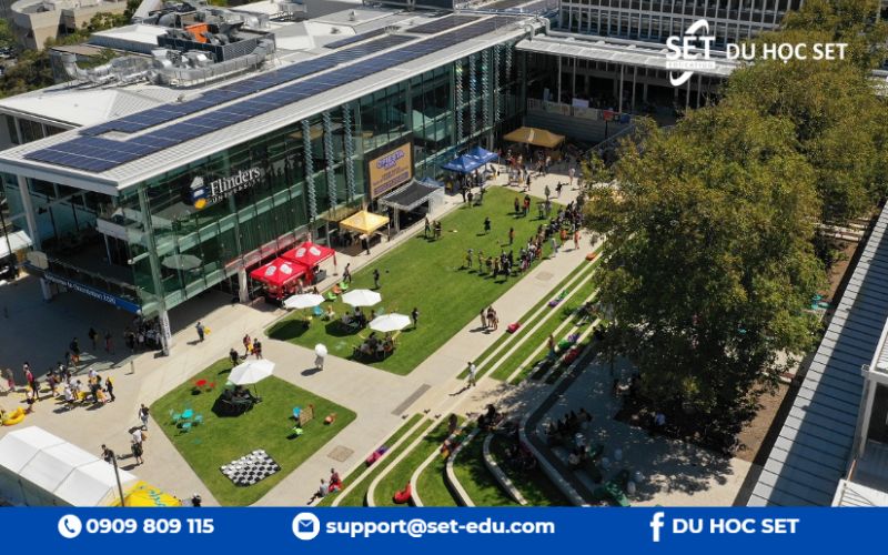 Flinders University cung cấp giáo dục thực tiễn và hỗ trợ toàn diện cho sinh viên quốc tế.