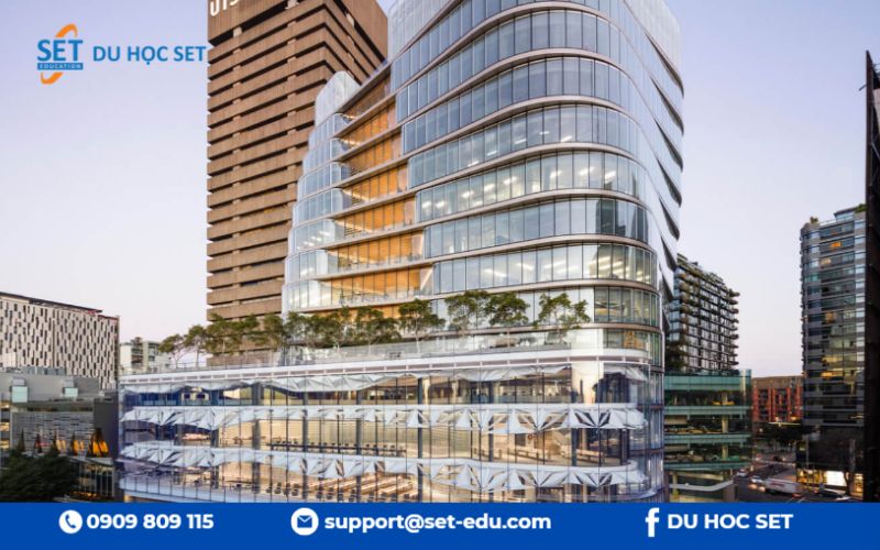 UTS cung cấp học bổng 20–100% cho sinh viên quốc tế, bao gồm hỗ trợ riêng cho sinh viên Việt Nam.