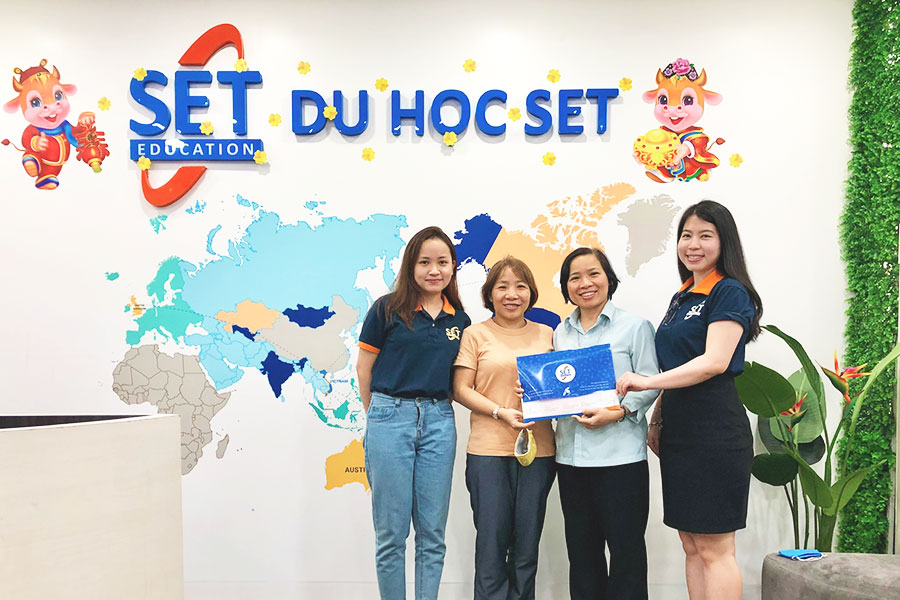 Mai Huyền đạt học bổng 25% từ Đại học Deakin | Top 1% Đại học toàn cầu theo ARWU 2020