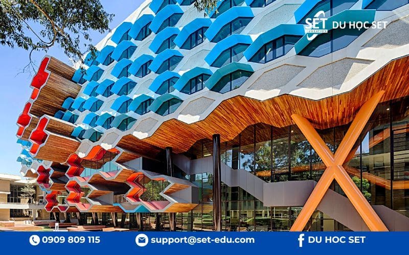 La Trobe University thuộc top 400 thế giới với thế mạnh công nghệ và sinh viên quốc tế