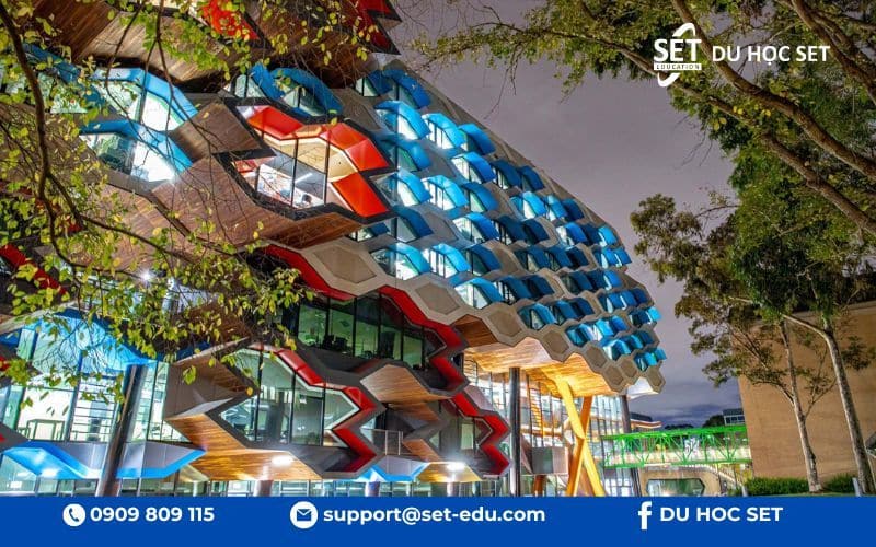 La Trobe University học phí hợp lý với nhiều chính sách học bổng hấp dẫn