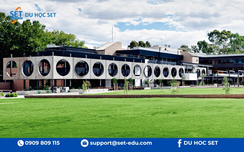 Waurn Ponds Campus là cơ sở lớn nhất của Deakin, chuyên về Engineering và Science