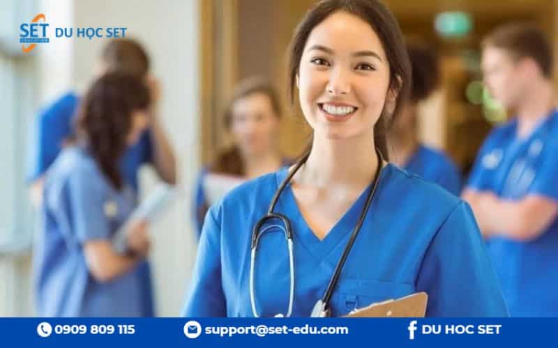 Central Queensland University (CQU) đào tạo Điều dưỡng với yêu cầu tiếng Anh cao, thực tập lâm sàng thực tế và cơ hội định cư, việc làm hấp dẫn tại Úc.