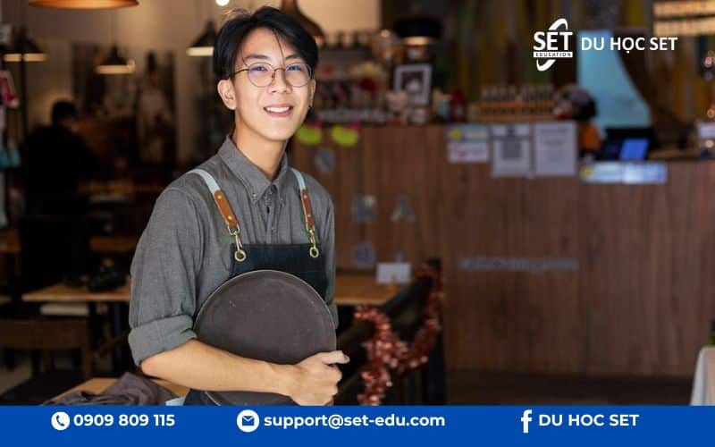 Giúp du học sinh hòa nhập nhanh chóng, tìm việc và xây dựng mối quan hệ xã hội