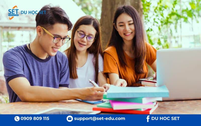 Sử dụng tiếng lóng Úc đúng ngữ cảnh giúp giao tiếp hiệu quả và tránh hiểu nhầm