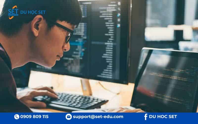 Ngành khoa học máy tính mang đến cơ hội làm việc quốc tế với mức lương cao