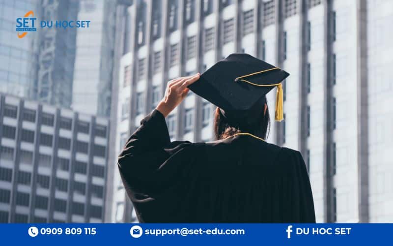 Undergraduate quốc tế khác đại học Việt Nam về phương pháp và cấu trúc