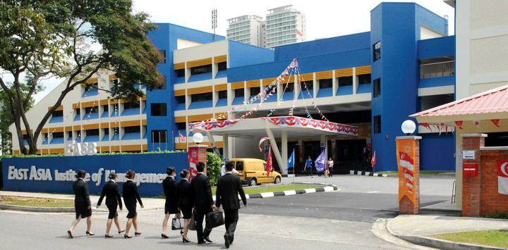 Học bổng từ học viện EASB – Singapore