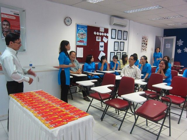 Lì xì đầu năm 2012