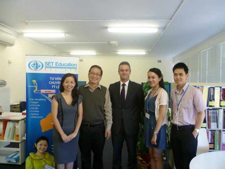 Swinburne CEO visit SET Bankstown 2