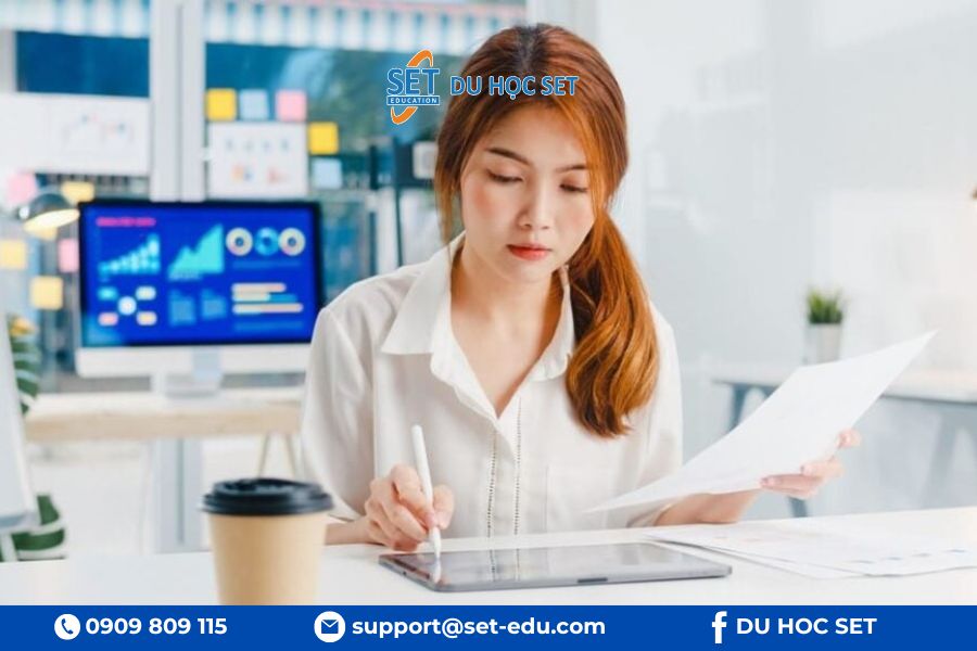 Du học Business Analytics tại Úc yêu cầu đáp ứng tiêu chí học thuật và tiếng Anh