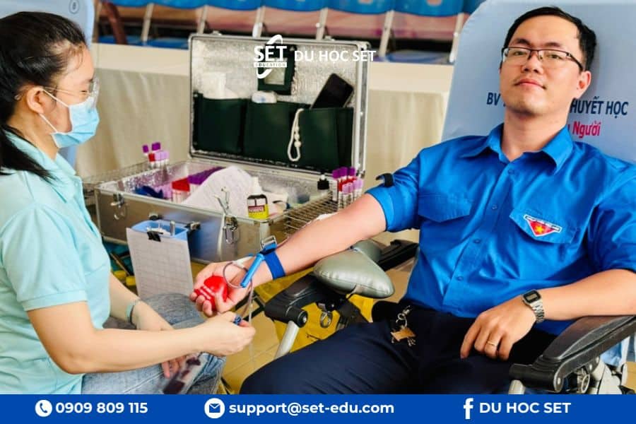 Hoạt động ngoại khóa thể hiện tinh thần cống hiến và năng lực lãnh đạo cho học bổng