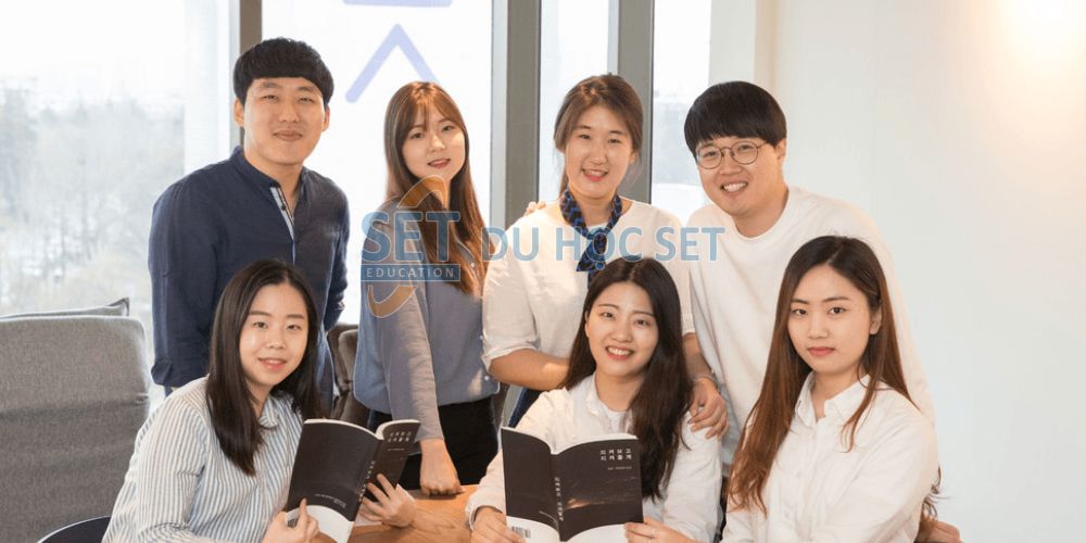 Du học ngành quản trị kinh doanh tại Úc nên chọn trường nào? Thông tin cần biết