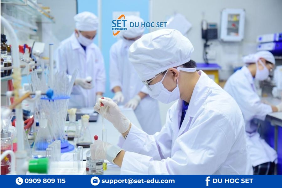 Lộ trình du học ngành dược tại Úc: Chi phí và điều kiện